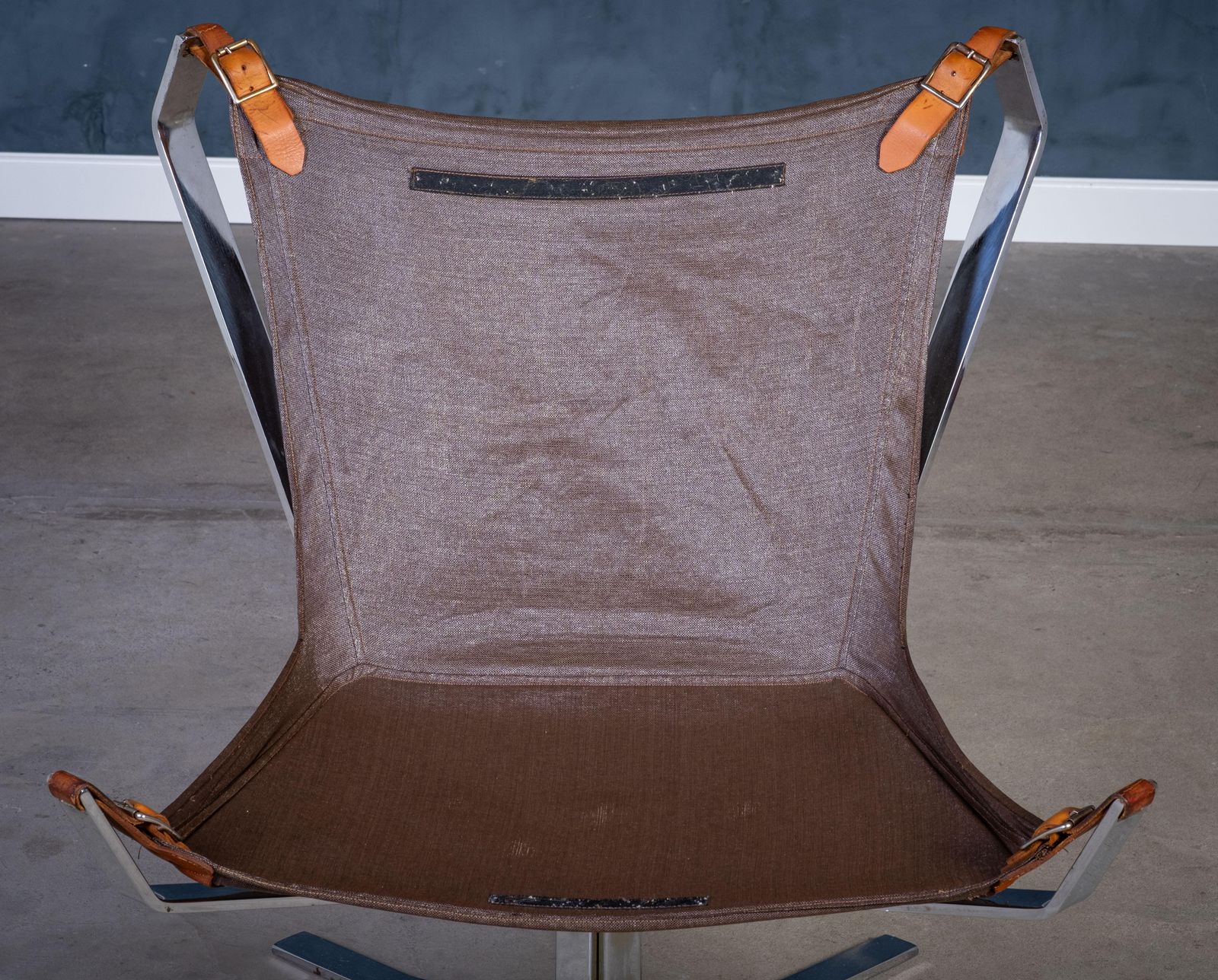 photo vinterior Pair Of 'Superstar' Leather Armchairs With Steel Frame, 1970s
