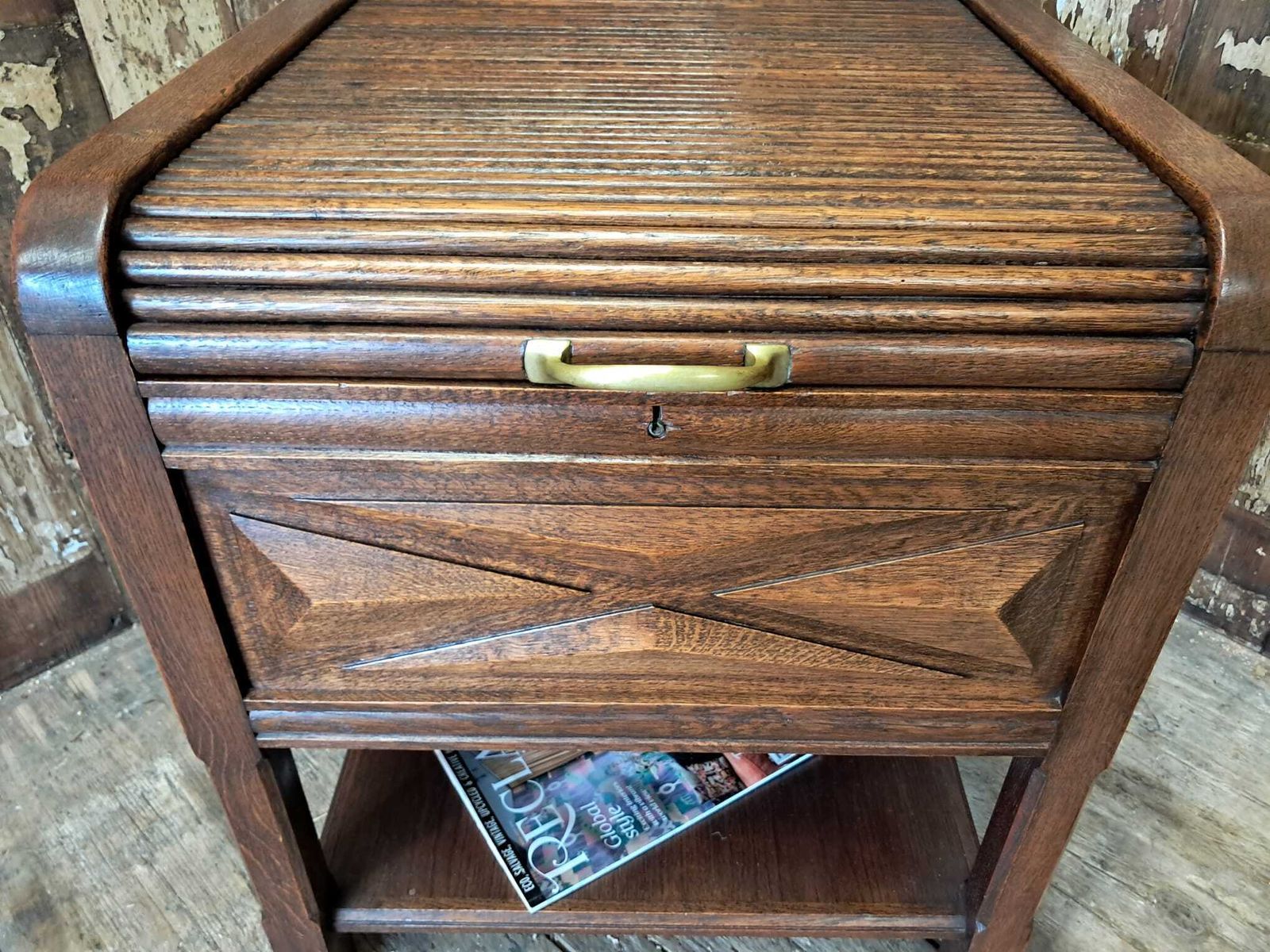 photo vinterior French Tambour Drinks Cabinet