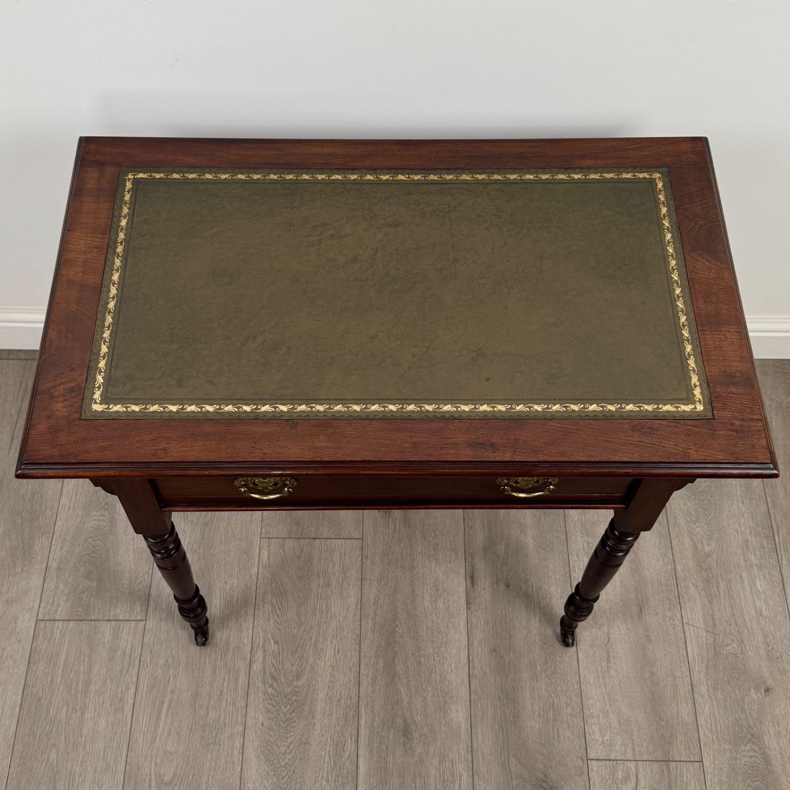 photo furniture Antique 20th Century Good Quality Writing Table In Mahogany