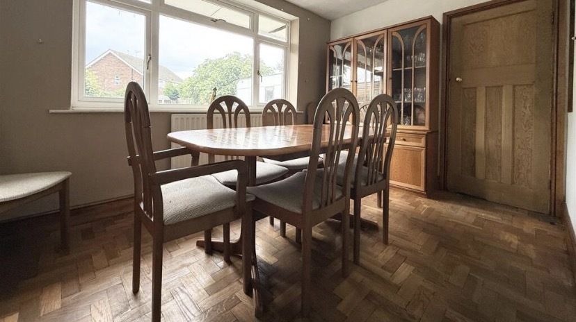 Morris Of Glasgow 6   8 Seater Dining Table And Chairs photo furniture