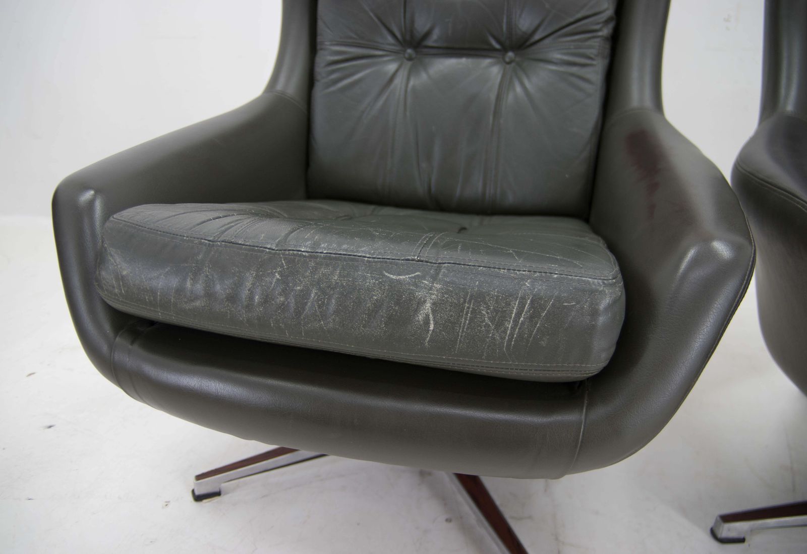 Mid Century Draaiende Schommel Fauteuil, Peem, Finland, Jaren 1970 photo buy