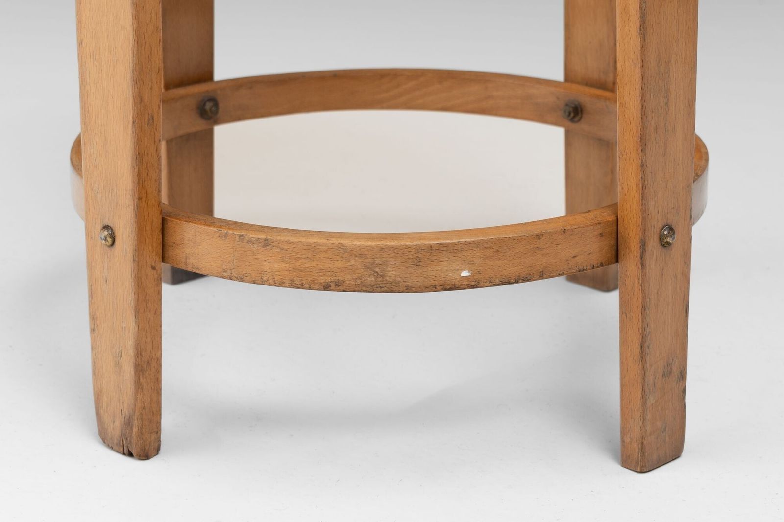 Bent Ply Stool, 1960s, Vintage photo furniture