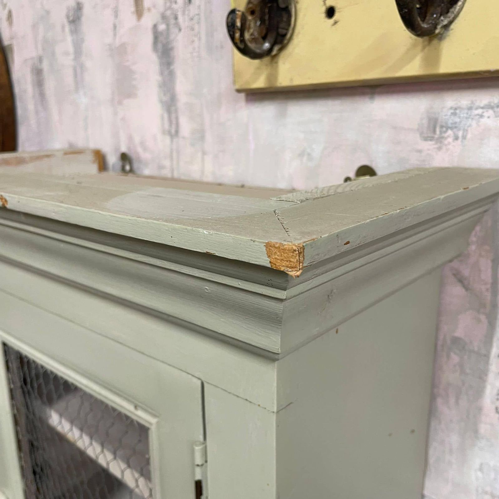 Painted Shabby Chic Kitchen Wall Cupboard 2 Shelves Chicken Wire Door photo buy