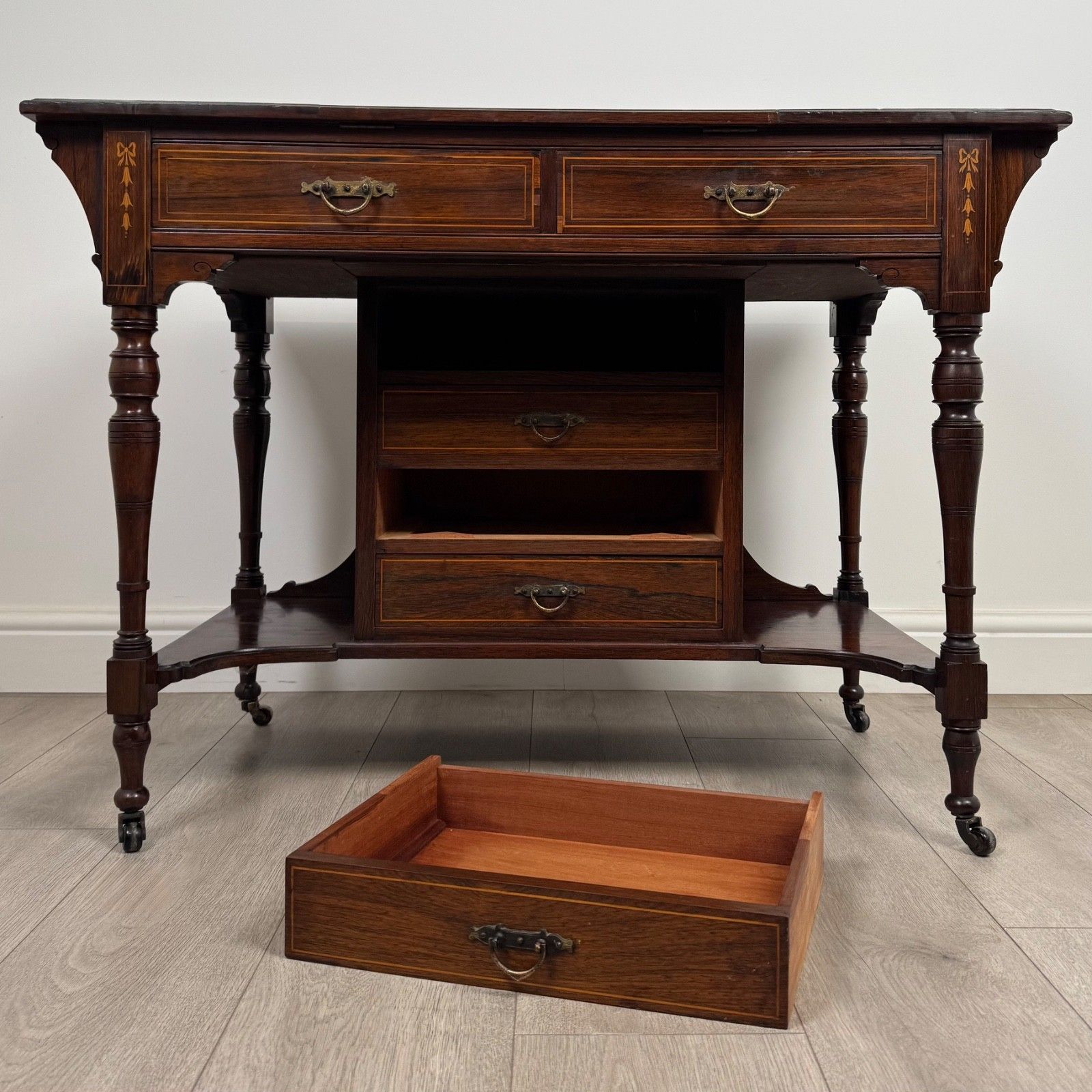 685.0 Antique 19th Century Fine Quality Inlaid Desk In Rosewood photo