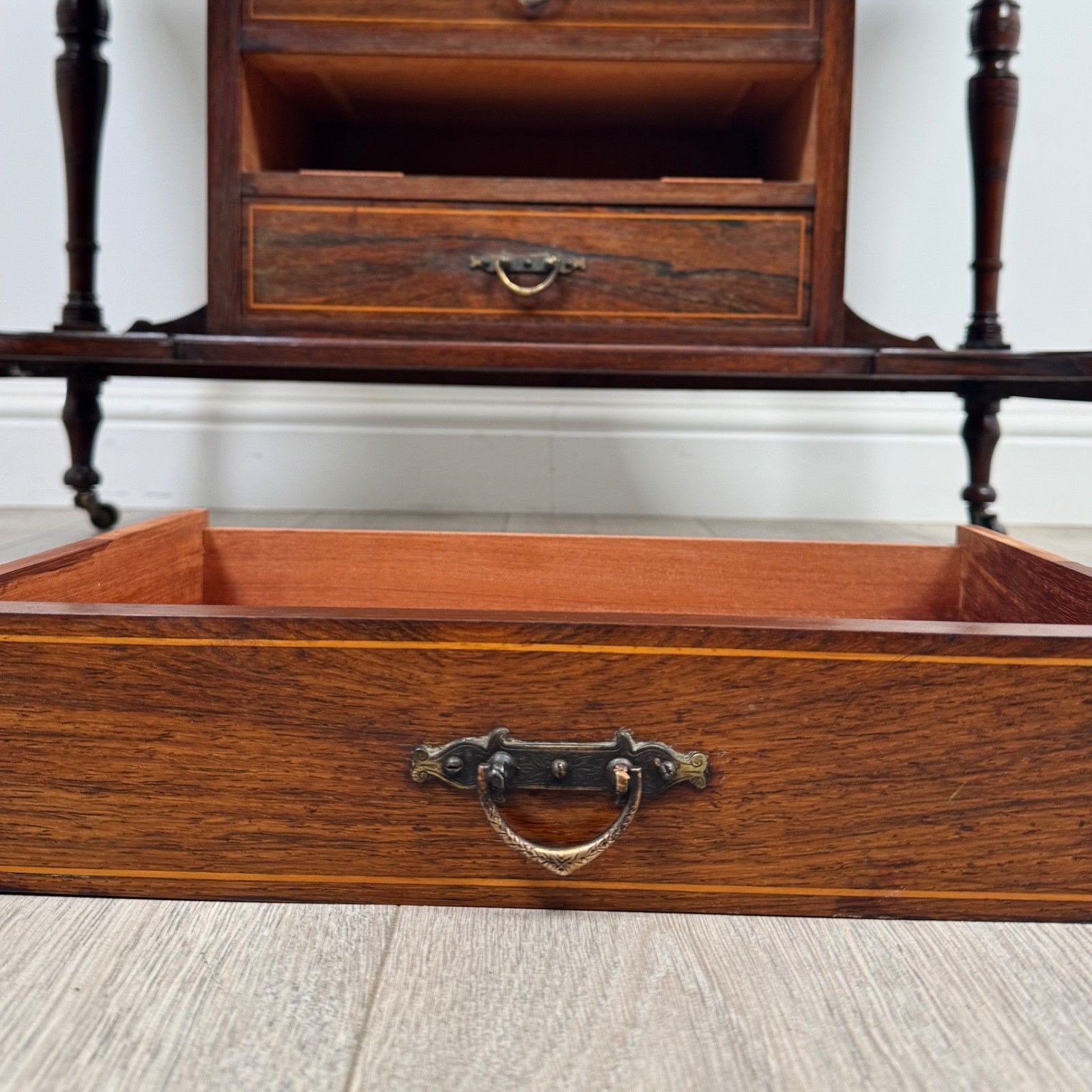 photo vinterior Antique 19th Century Fine Quality Inlaid Desk In Rosewood