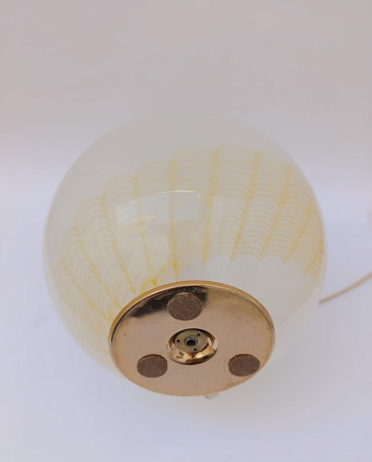 photo furniture Lampada Da Tavolo La Murrina Sfera In Vetro Beige Giallo Oro Vintage Italian Design