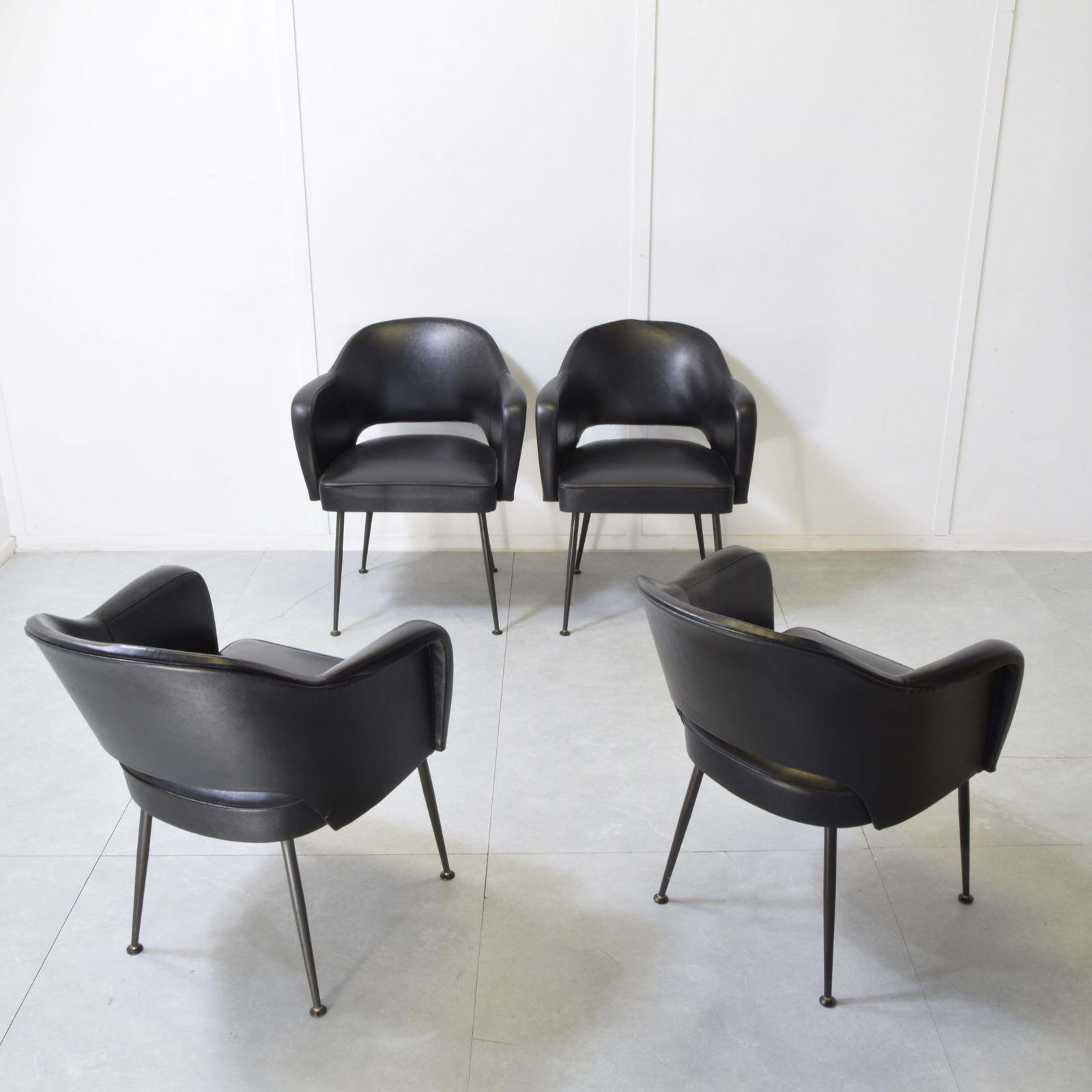 Eero Saarinen In The Manner Armchairs In Sky 1960s. photo 2346.0