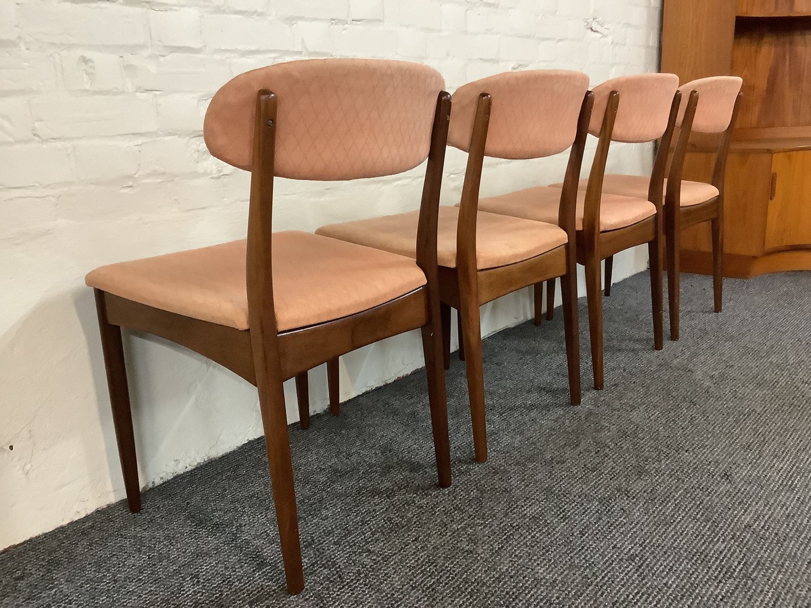 Set Of Four Greaves & Thomas Teak Dining Chairs. Produced London 1950s. photo vinterior