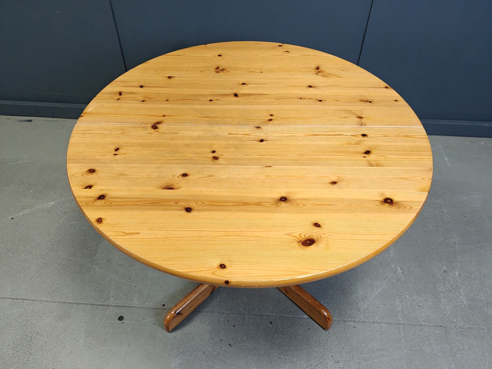 Rainer Daumiller Style Extendable Pine Wood  Dining Table, 1970s photo vinterior