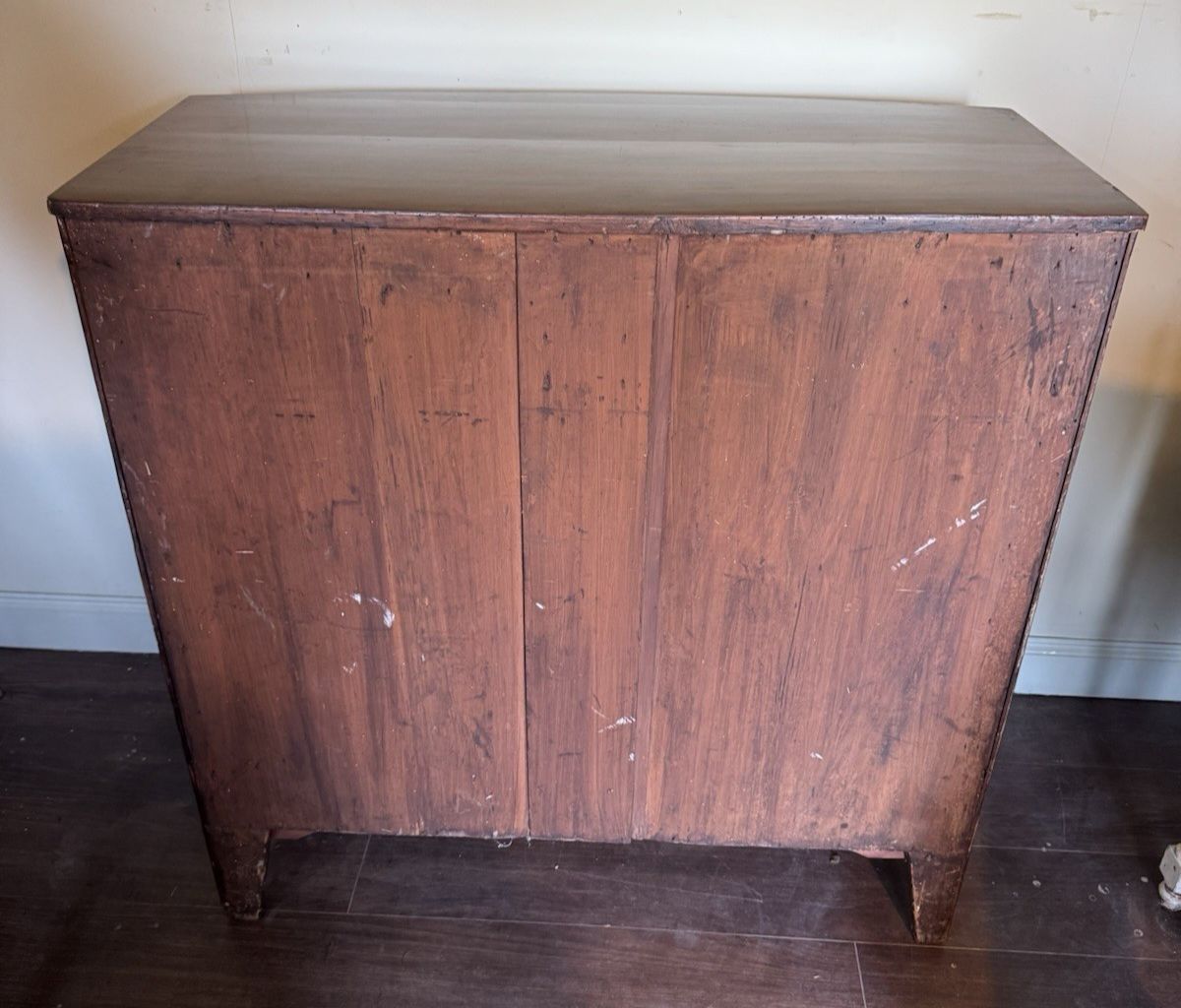 photo vintage 19th Century Mahogany Bow Fronted Chest Of Drawers