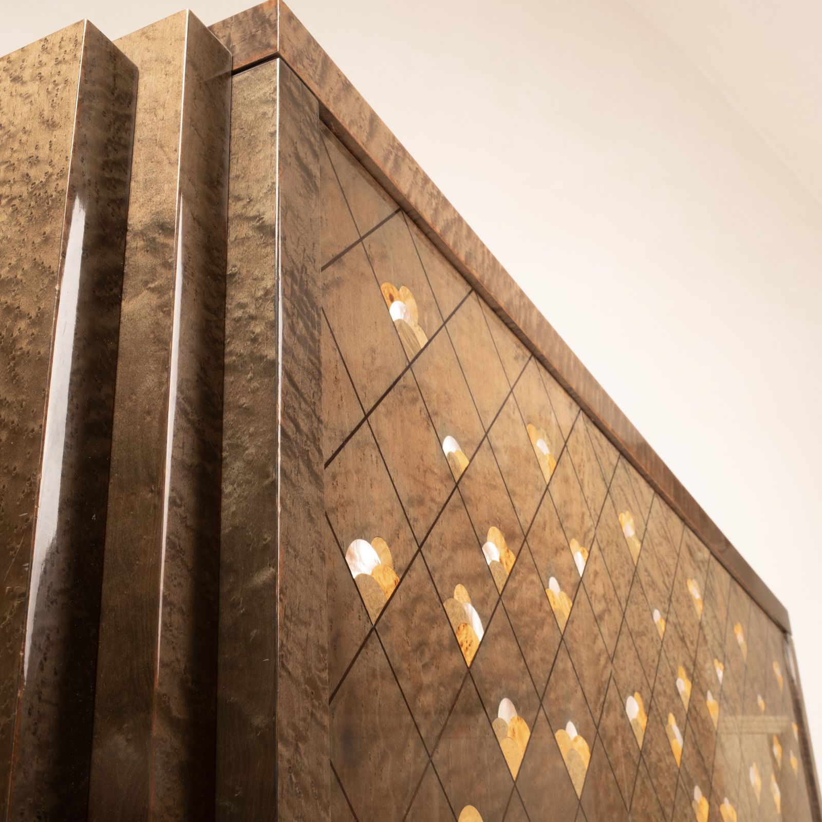 Luciano Frigerio Postmodern Chiaro Di Luna Sideboard In Bird’s Eye Maple, 1980 photo vintage