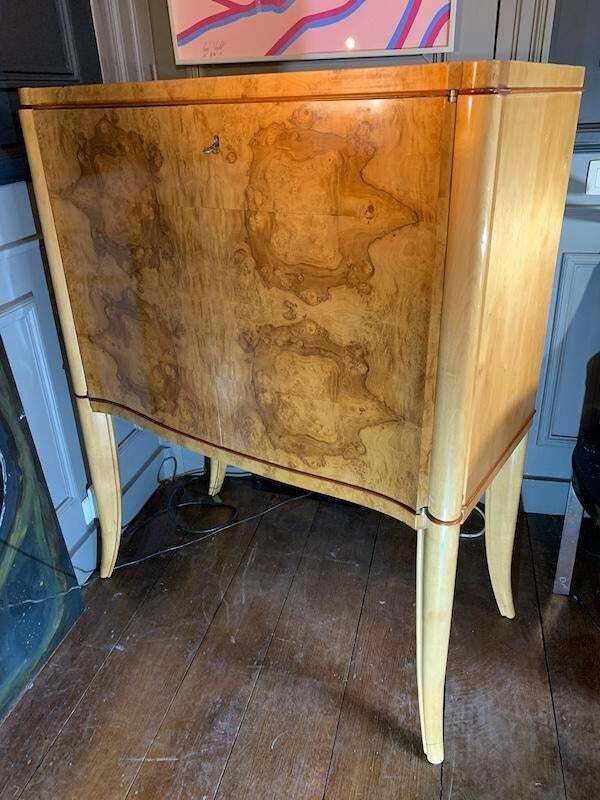 Art Deco Gebogen Kast In Wortelesdoorn En Mahonie Filet, Jaren 1930 photo furniture
