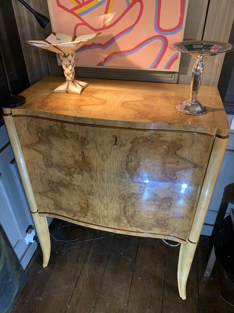 Art Deco Gebogen Kast In Wortelesdoorn En Mahonie Filet, Jaren 1930 photo vintage