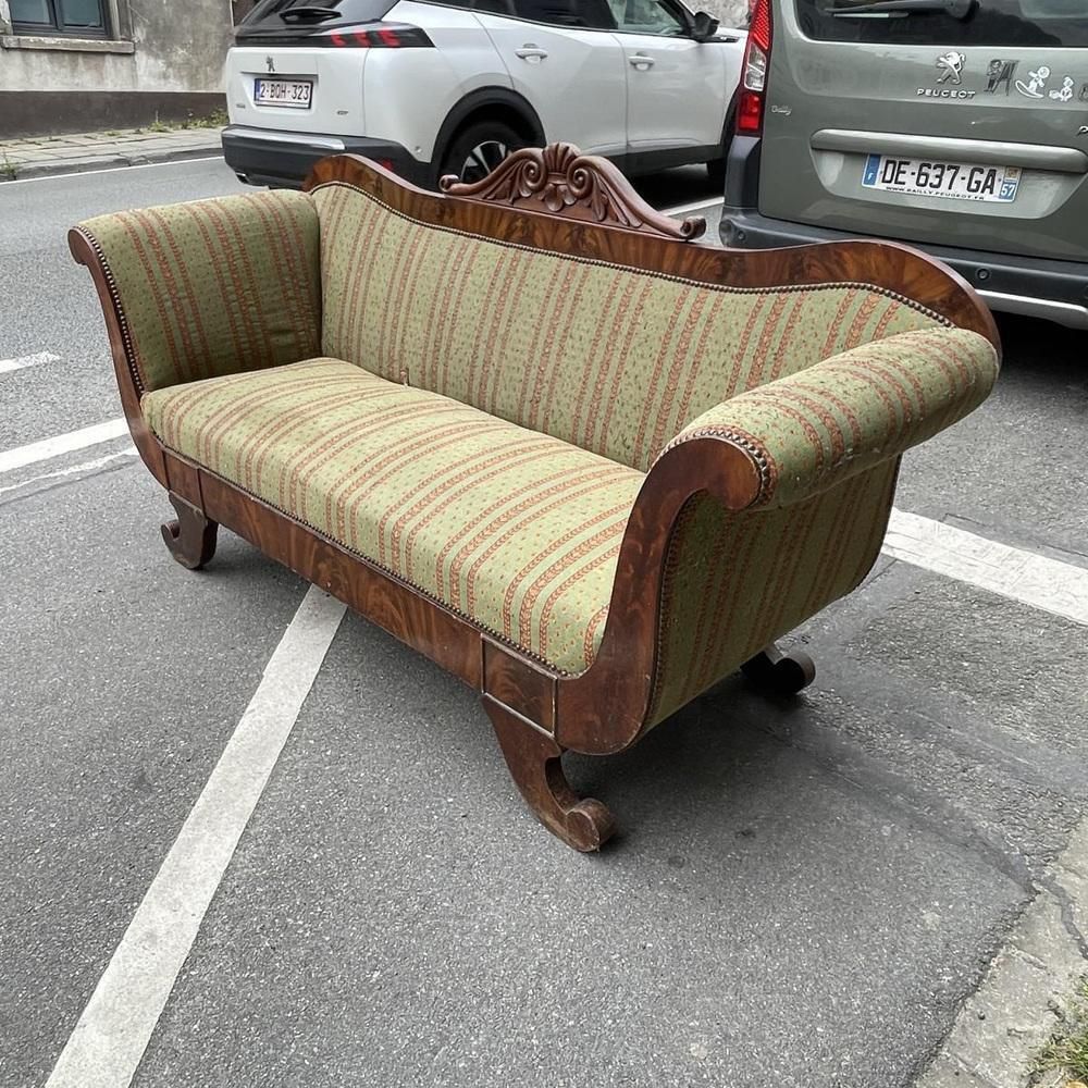 Antiek Gondelvormige Sofa In Charles X Stijl, 19e Eeuw photo for sale