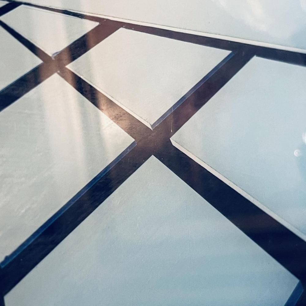 Patrice Placeman, Red Ball, Eglomised Oil Under Acrylic Glass, 1996 photo vinterior