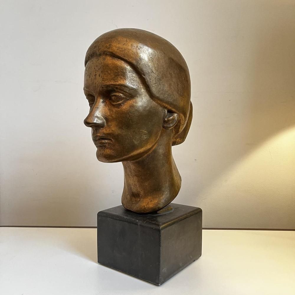 Robert Delnest, Vrouwenbuste, 1961, Brons photo vintage