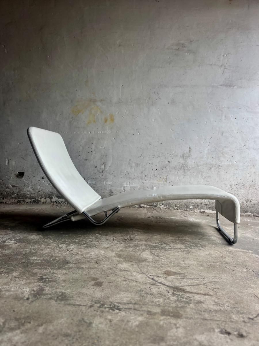 photo for sale Vintage Tuoli Chaise Longue By Antti Nurmesniemi For Cassina, 1970s