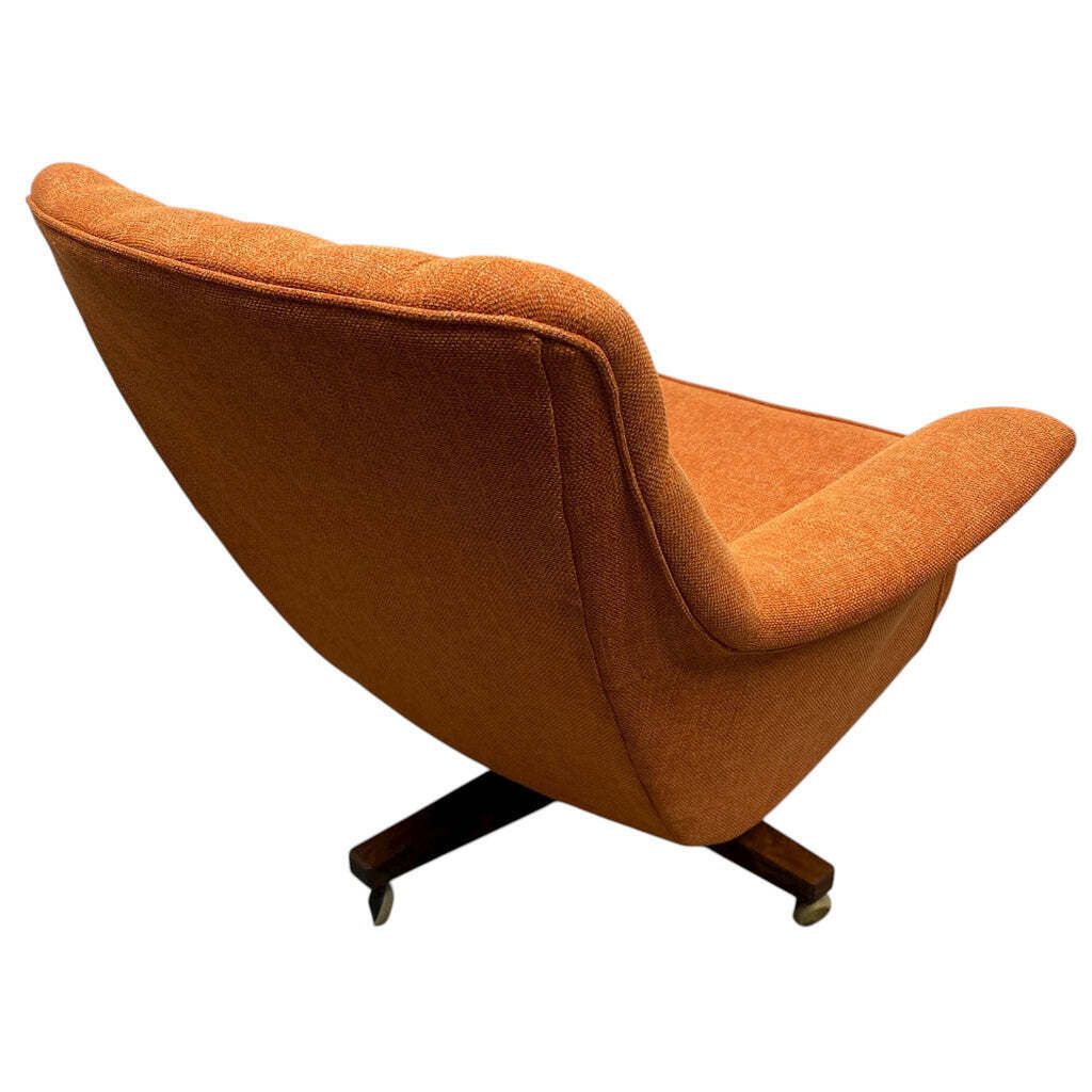 G Plan Comfort Lover Swivel Armchair 1960s photo 1500.0