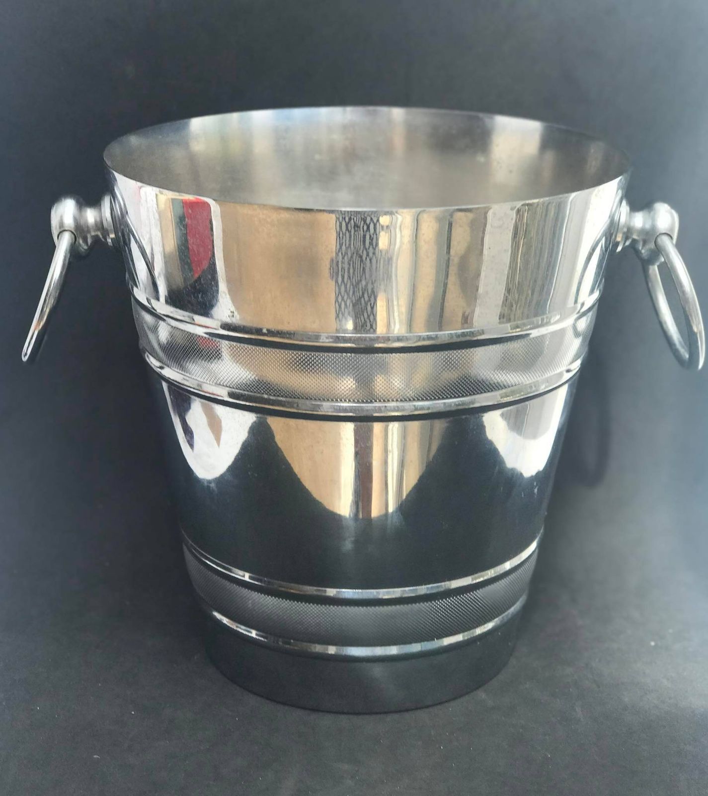 Franse Mid Century Champagnekoeler Van Roestvrij Staal: Bar Cart Styling photo furniture
