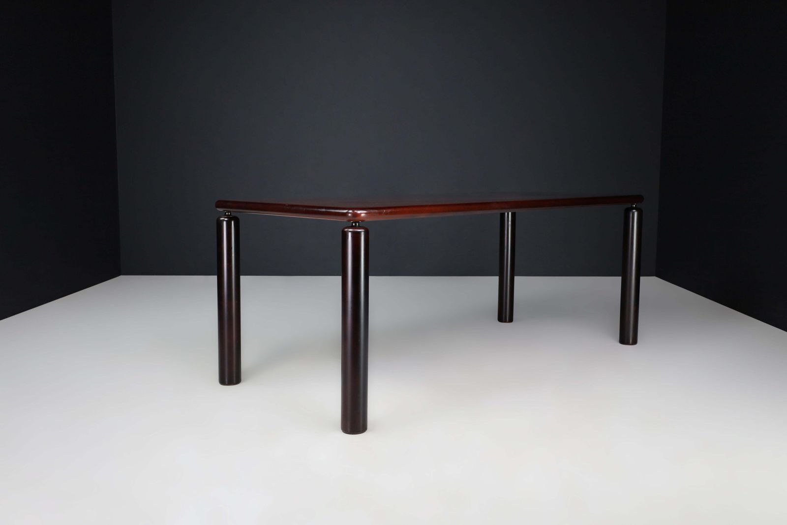 Italian Modernist Dining Table Attributed To The Style Of Tobia Scarpa, 1970s photo vintage