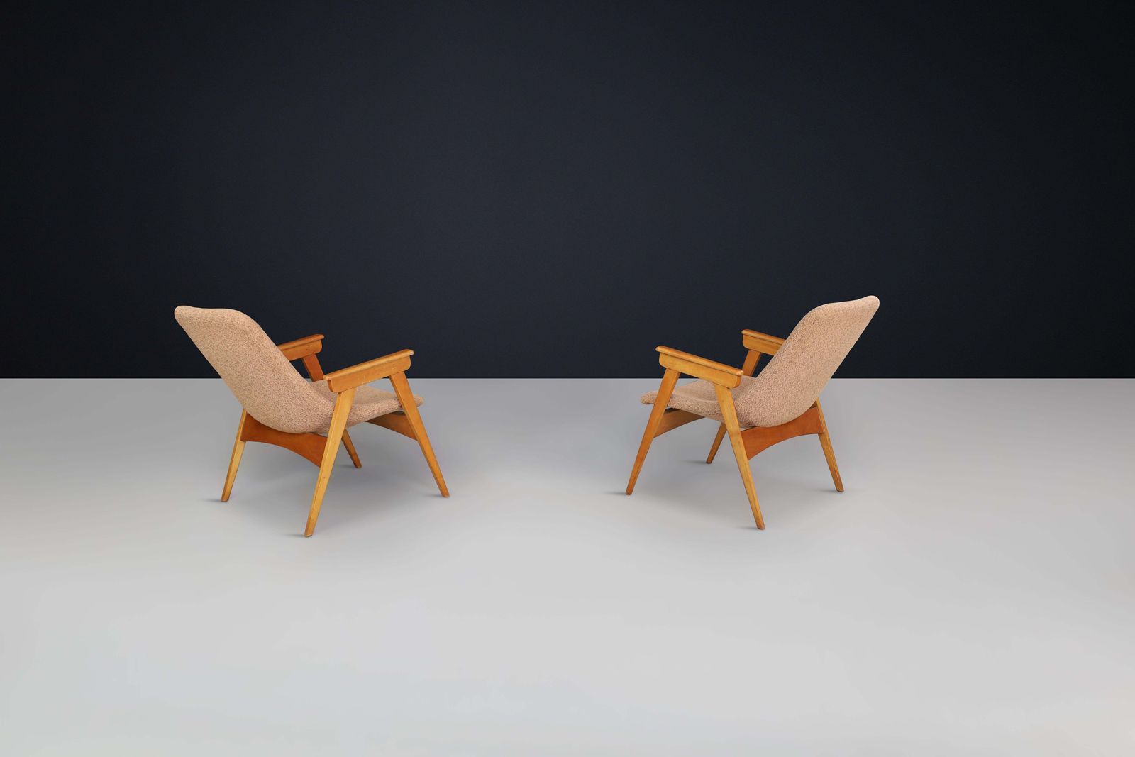Pair Of 1950s European Beech & Fiberglass Lounge Chairs – Mid Century Modern photo vinterior