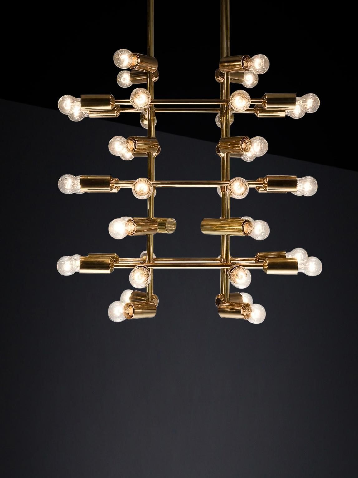 photo vinterior Xl Mid Century Brass Chandelier With 40 Lights, Switzerland 1960s.