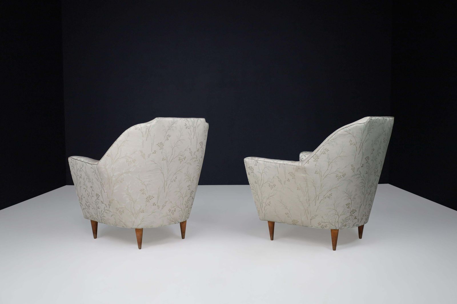 Mid Century Armchairs In Fabric And Tapered Wooden Legs, Italy 1950s photo 4708.0