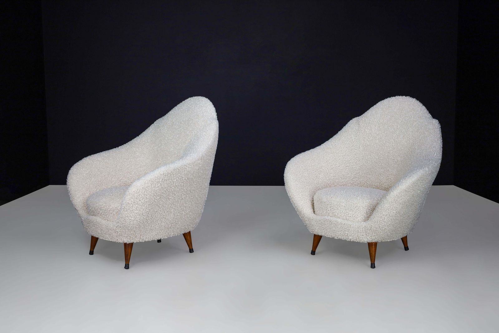 Federico Munari Lounge Chairs With Conical Feet And Teddy Upholstery, Italy 1940 photo 4069.0