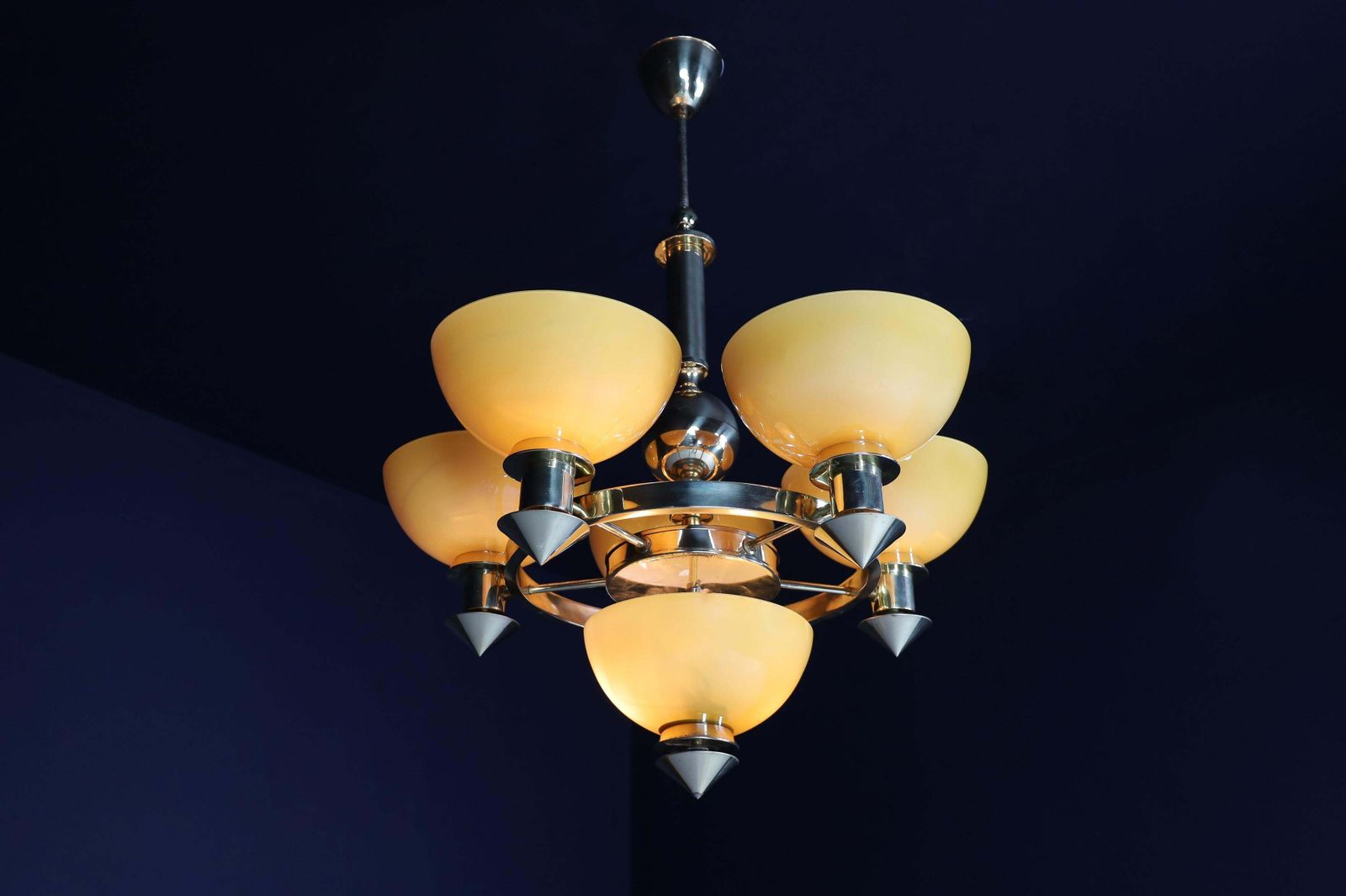 photo vintage Sculptural Italian Chandelier In Brass & Amber Gold Opaline Glass, 1970s 12x