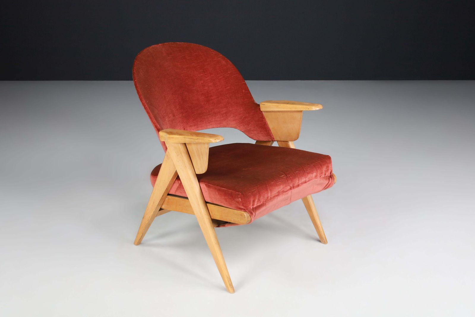 photo furniture Mid Century Modern Wood And Original Velvet Lounge Chair Made In France, 1950s