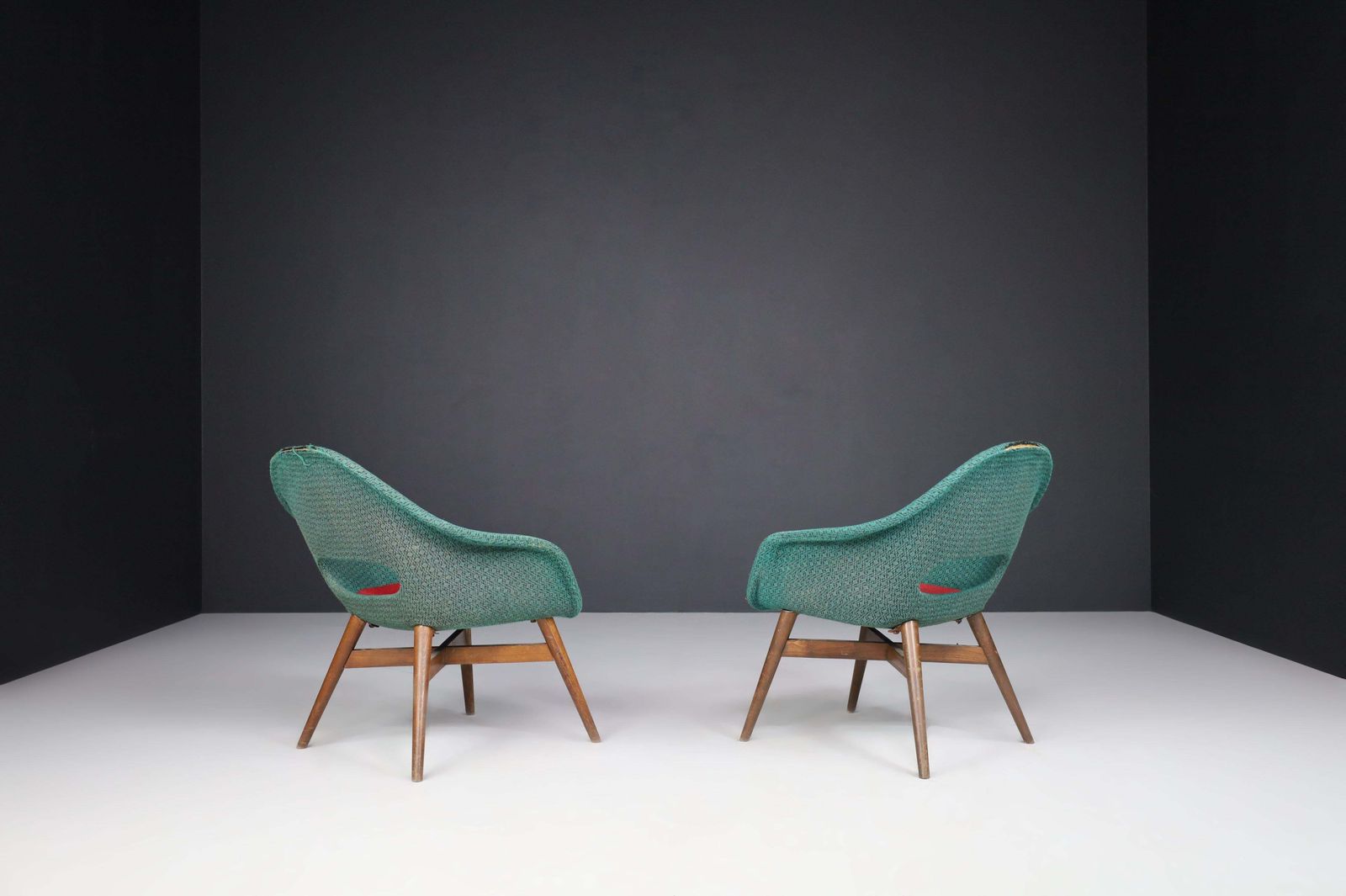 photo vinterior Miroslav Navratil Easy Chairs In Original Green & Red Fabric, 1960