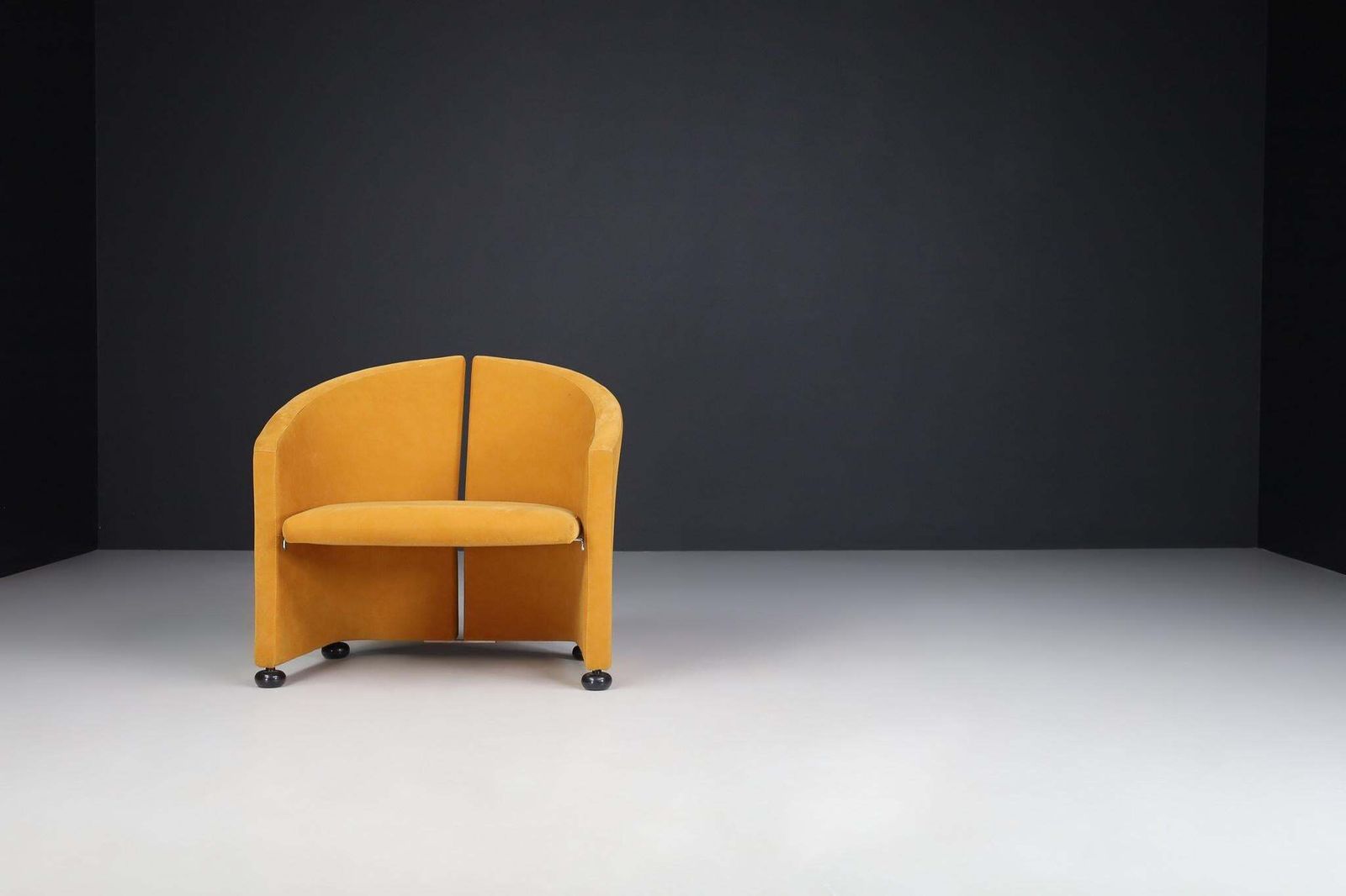photo furniture Large Set Armchairs Or Easy Chairs In The Style Of Saporiti, Italy, In The 1970s