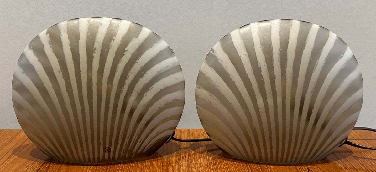 photo vinterior Pair Of 1970s German Peill & Putzler "Zebra" Shell Gold Tinted Striped Glass Table Lamps