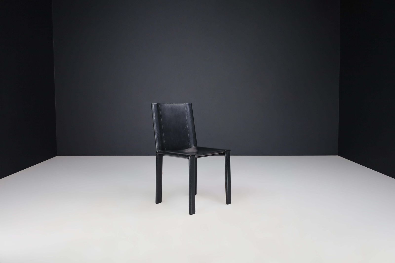 Carlo Bartoli Black Leather Dining Room Chairs For Matteo Grassi Italy 1980s photo vintage