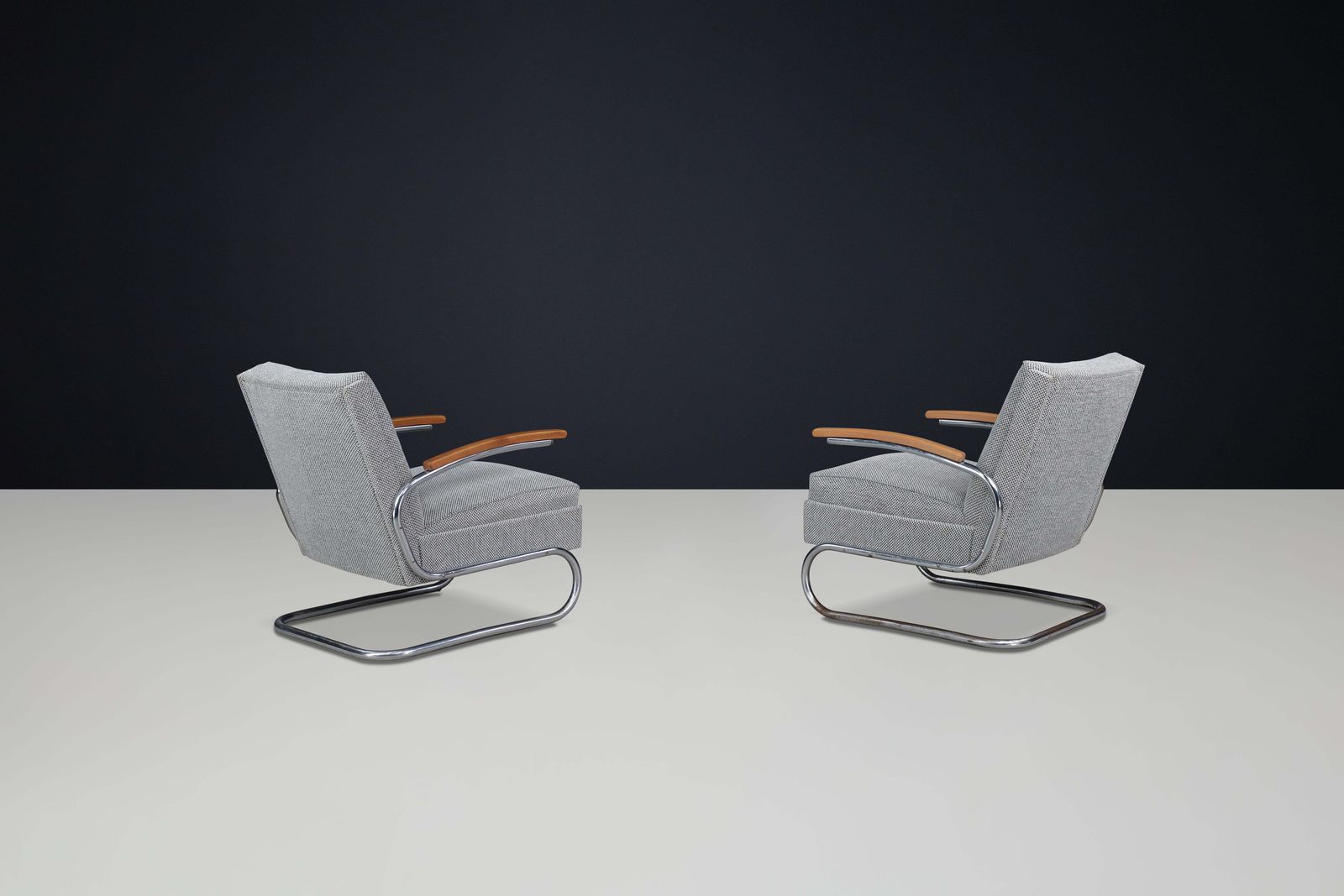 Pair Of Reupholstered Bauhaus Thonet Cantilever Armchairs In Tubular Steel, 1935 photo vinterior