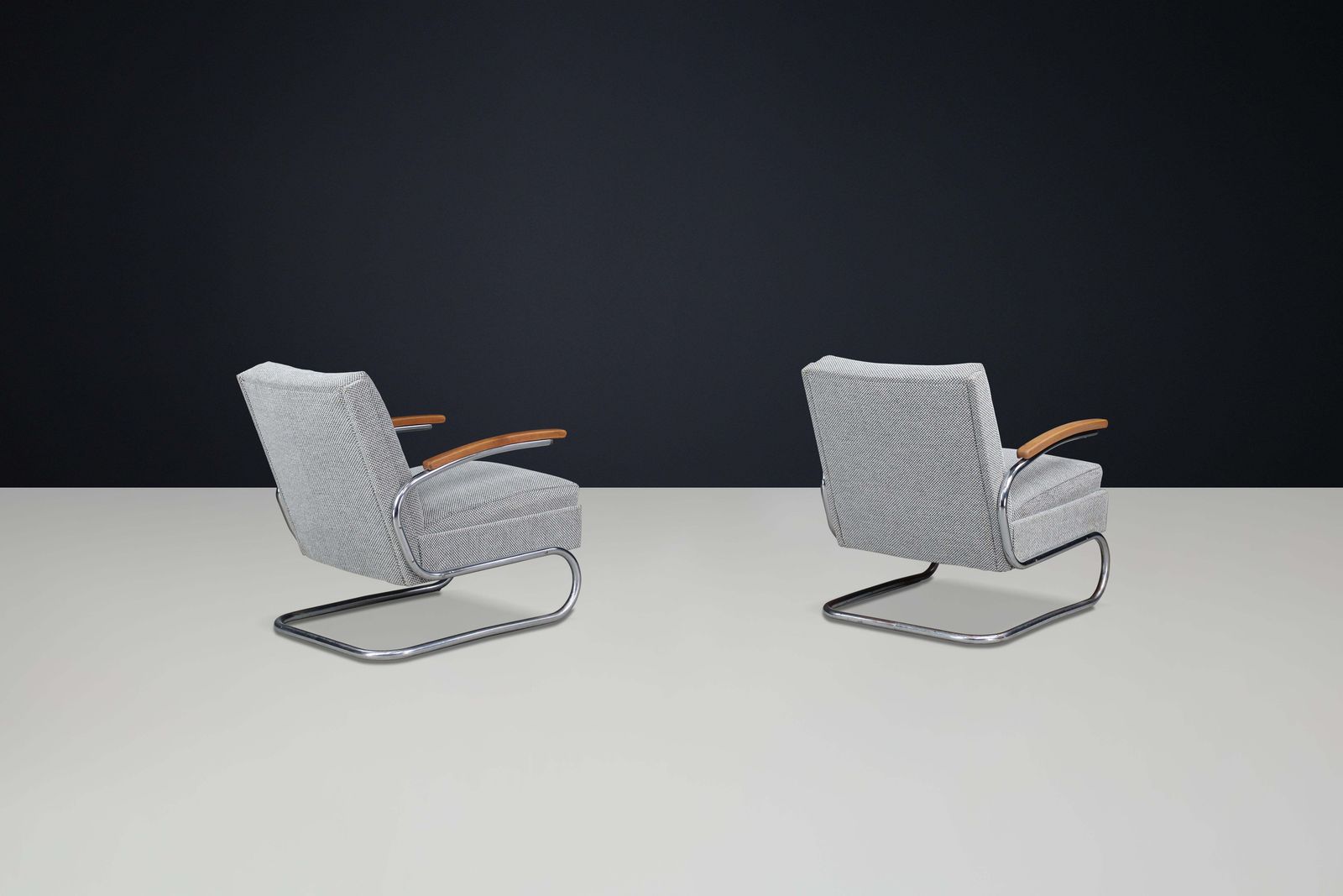 Pair Of Reupholstered Bauhaus Thonet Cantilever Armchairs In Tubular Steel, 1935 photo buy