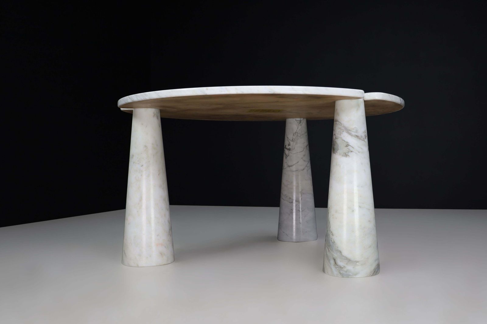 photo for sale Angelo Mangiarotti For Skipper White Carrara Marble "Eros" Round Center Table
