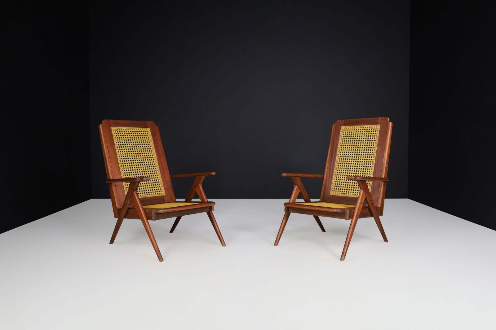 1686.0 Lounge Chairs With Mahogany Structure And Webbing, France 1950s photo