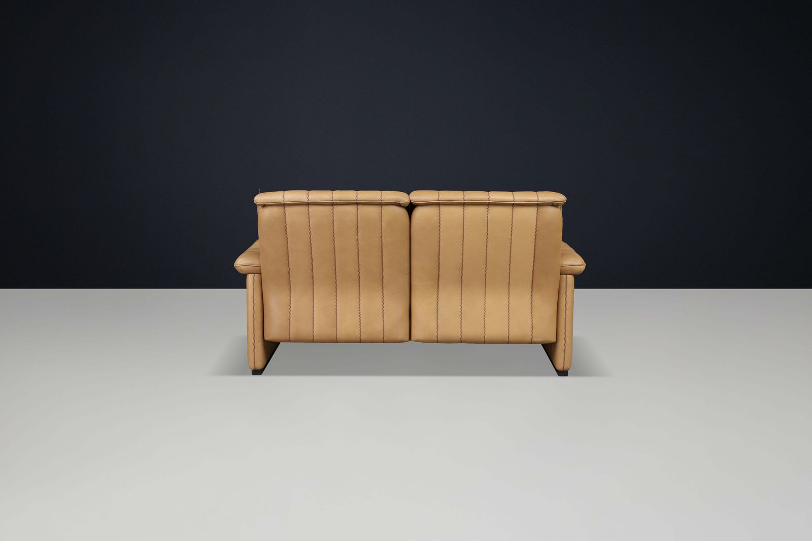 photo vintage Set Of Three De Sede Ds 83 Sofas In Tan Leather, Switzerland, 1970s