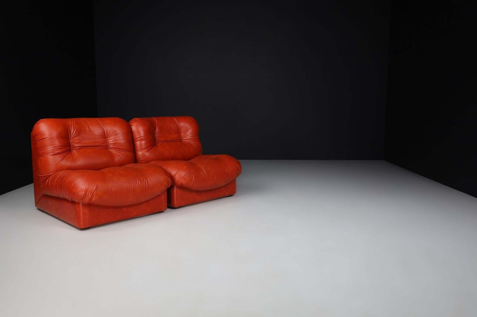Set Of Four Red Leather Mid Century Lounge Chairs, Sofa , Italy 1970 photo buy