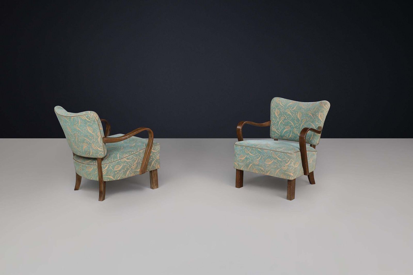 Bentwood Armchairs By Jindřich Halabala With Original Antonín Kybal Upholstery. photo Furniture