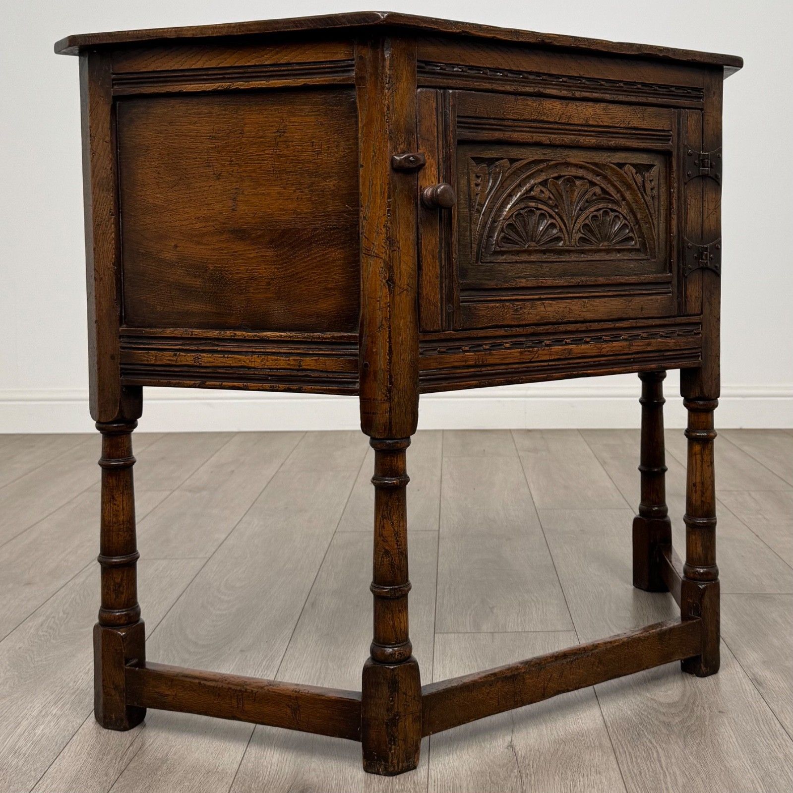 Antique 20th Century Good Quality Cupboard In Oak photo vinterior