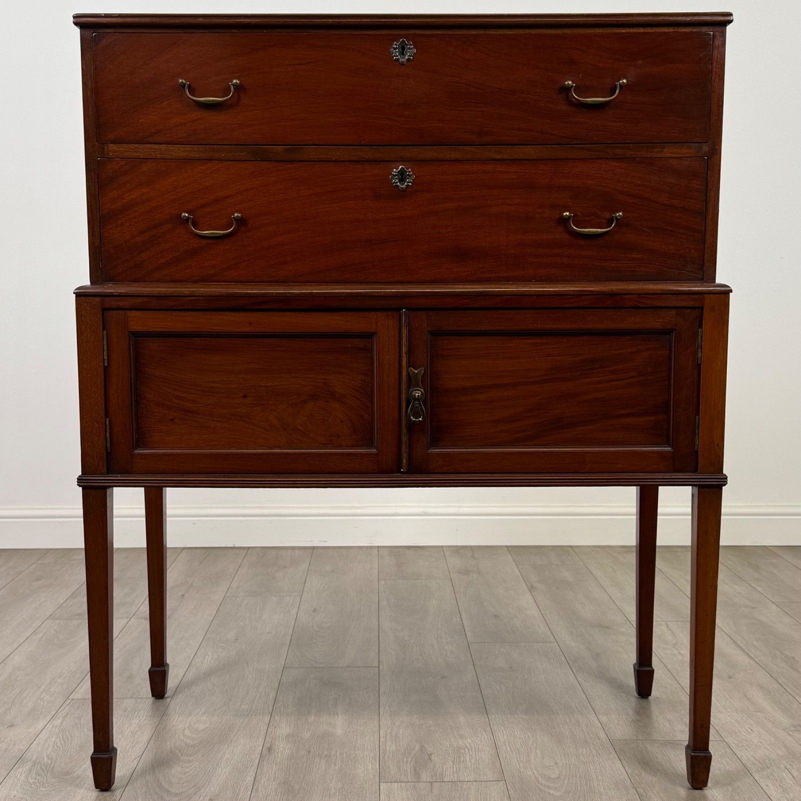 Antique 20th Century Good Quality Cabinet In Mahogany