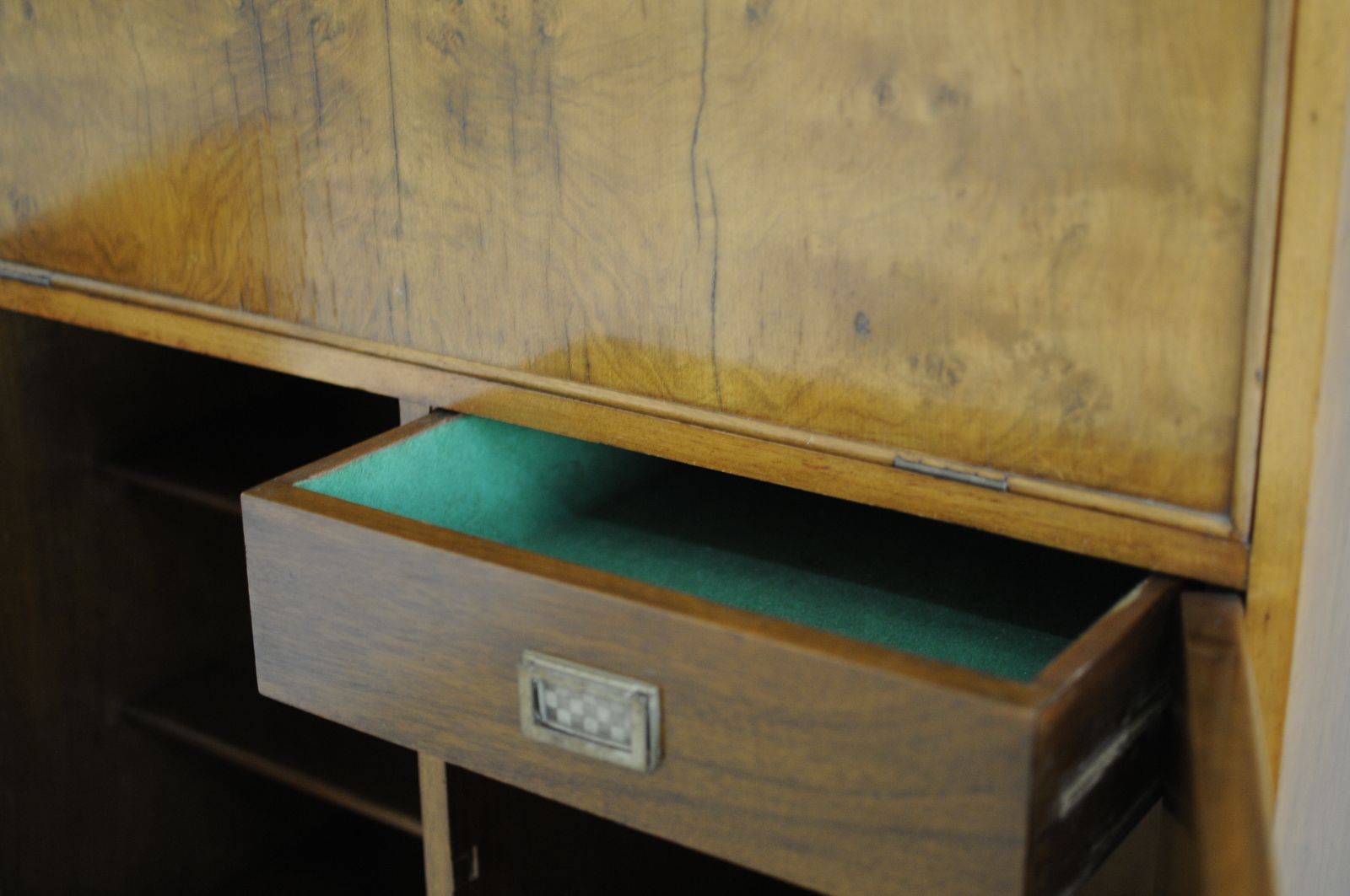 Art Deco Cocktail Cabinet Elegant Wood Veneer With Brass Detailing D43 H117 W89 photo buy