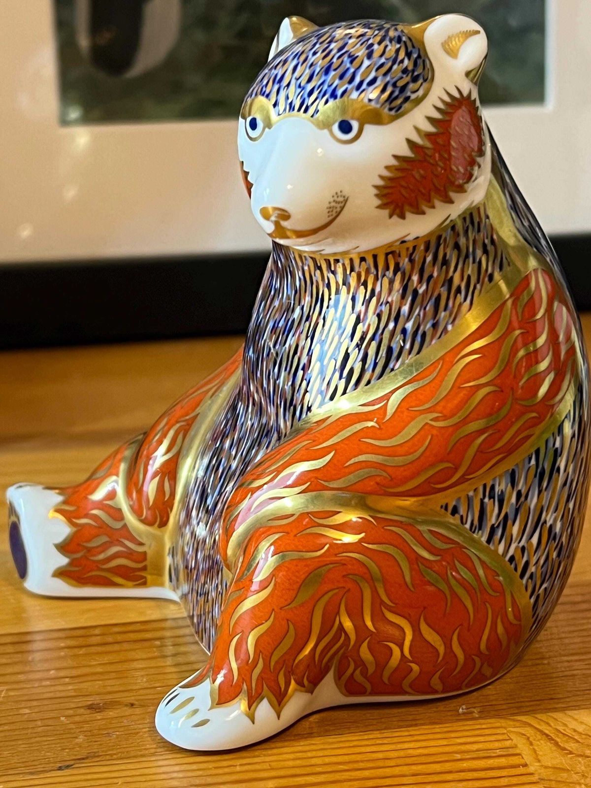photo furniture Royal Crown Derby ‘Gold Standard’ Bear First Grade. Highly Collectible C1993