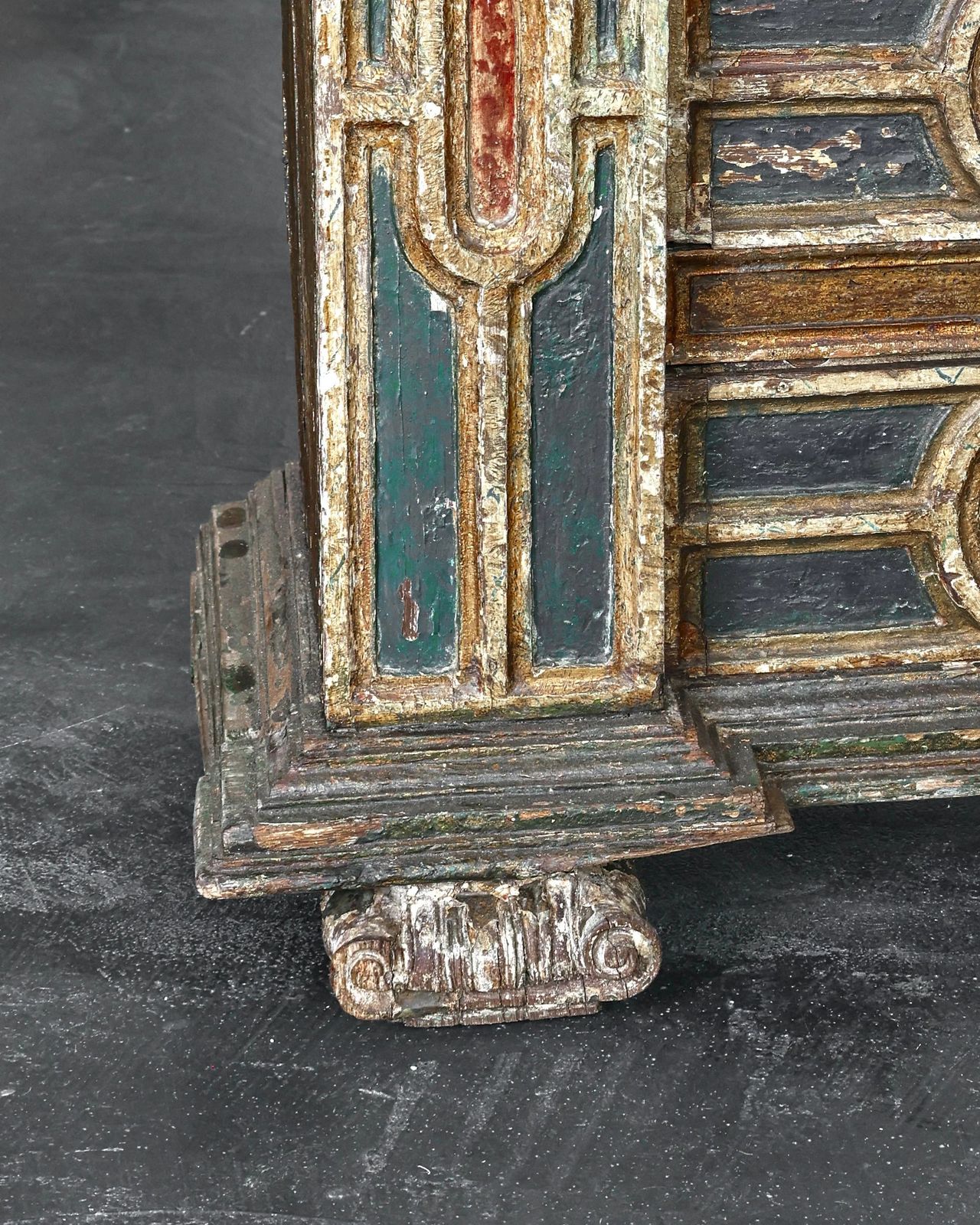 Early 18th C. Spanish Gilded & Painted Chest Of Drawers photo vinterior
