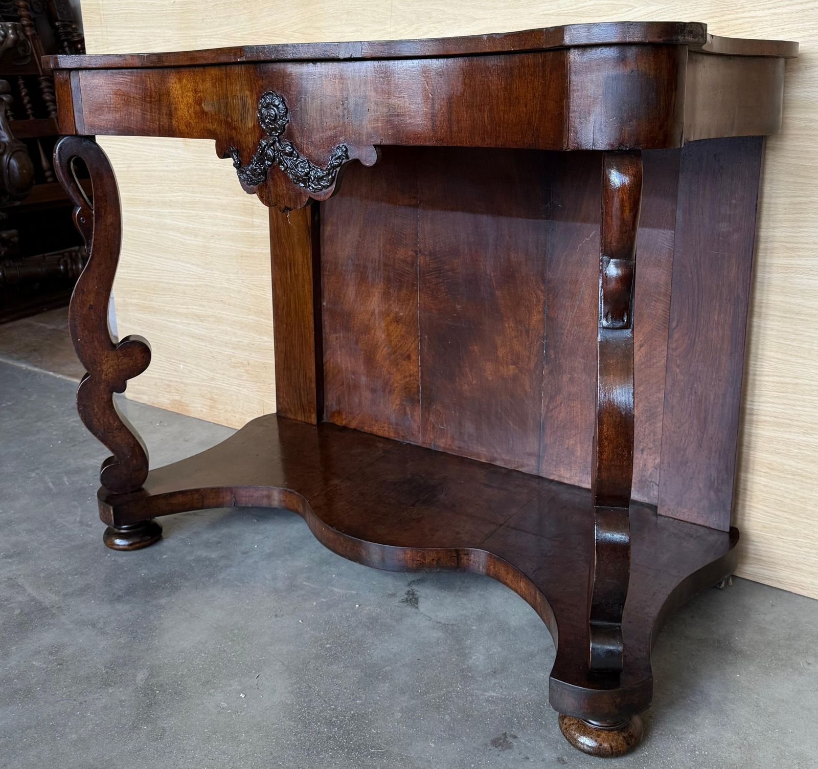 Console en noyer avec tiroir, début de la période Biedermeier, Autriche, vers 1830 photo vinterior