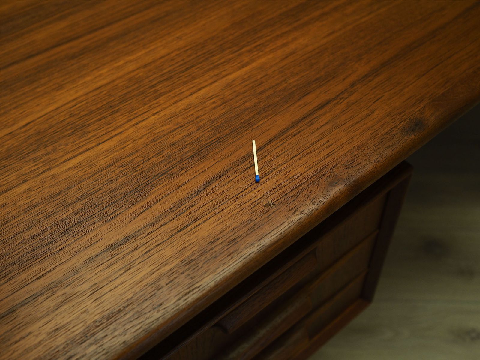 photo buy Teakhouten Bureau – Deens Design, Ca. Jaren 1970 – Omann Jun