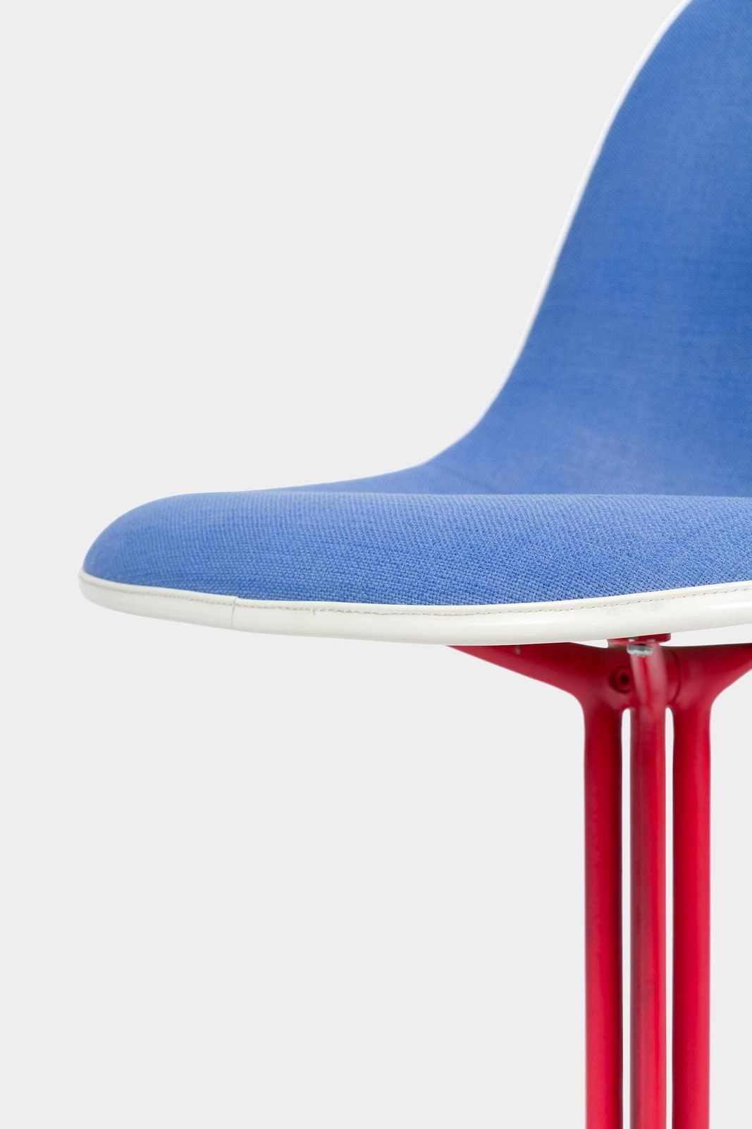 Charles & Ray Eames, Herman Miller, Blue La Fonda Chair, New York, 60s photo buy