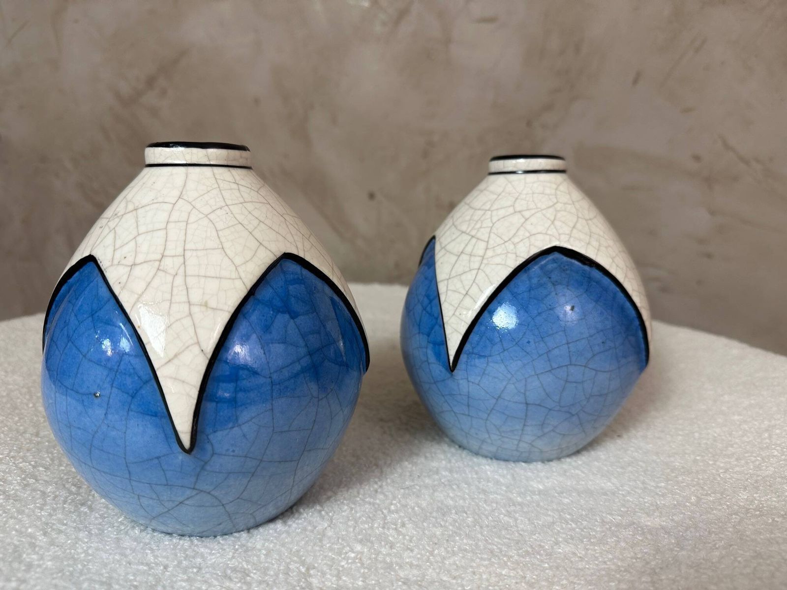 Page 1 Of 9 Pair Of Art Deco Vases photo for sale
